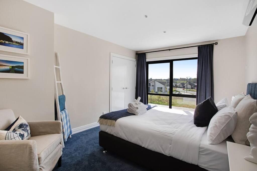 The Parish House With Pool, Bbq And Pizza Oven Apartment Whangaparaoa Bagian luar foto