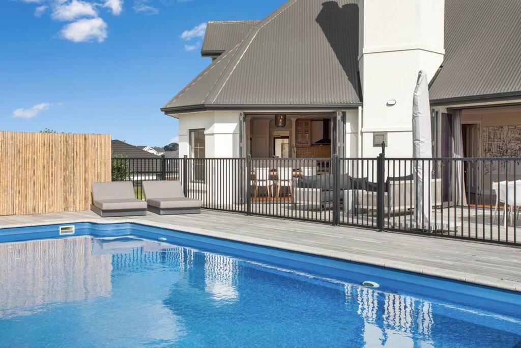 The Parish House With Pool, Bbq And Pizza Oven Apartment Whangaparaoa Bagian luar foto